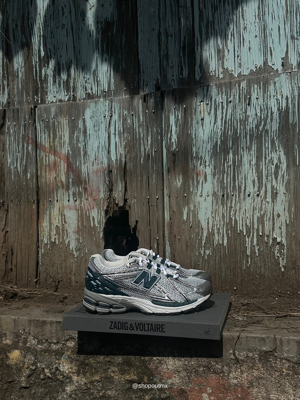 NEW BALANCE 1906R