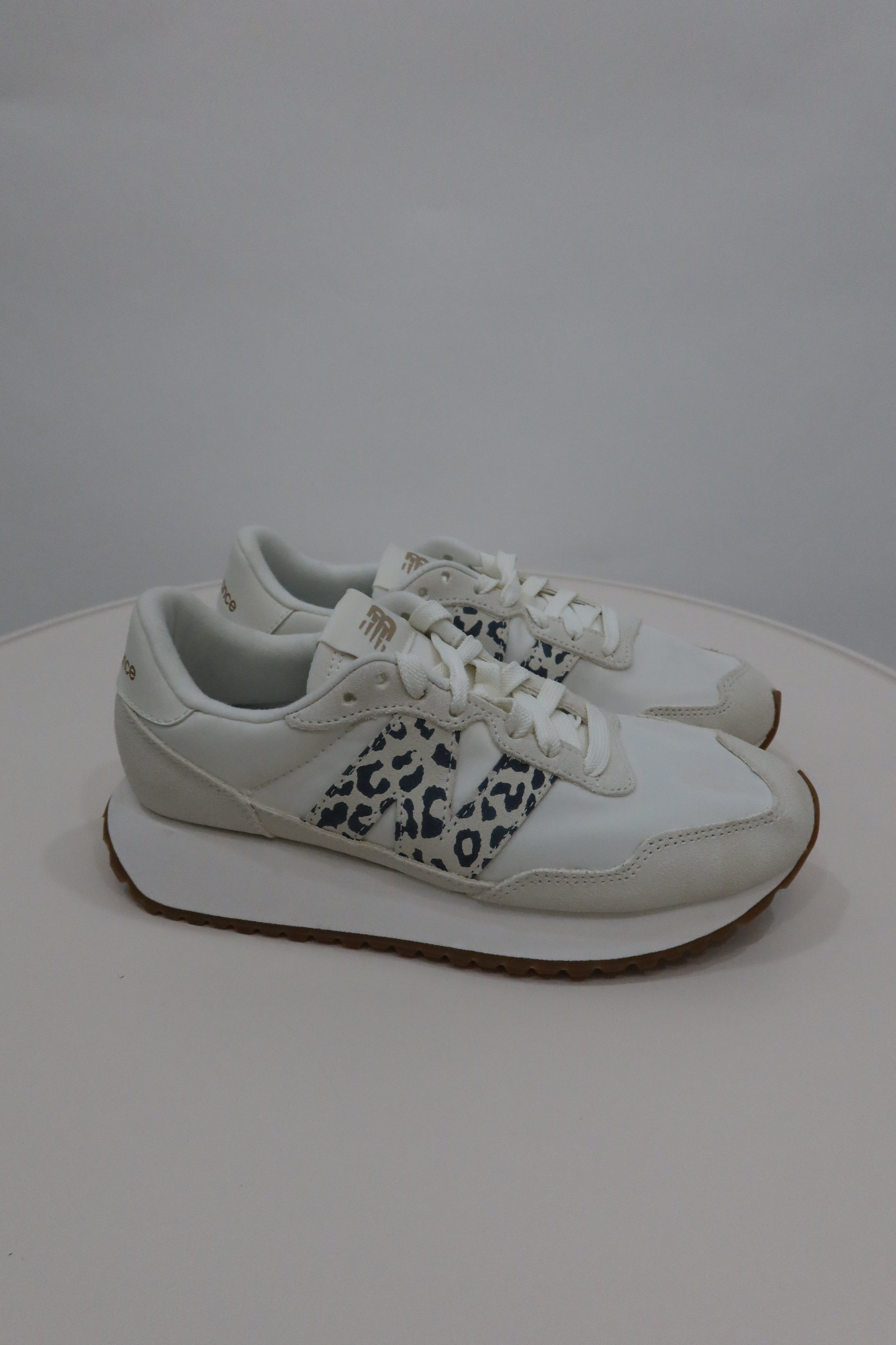 NEW BALANCE 237