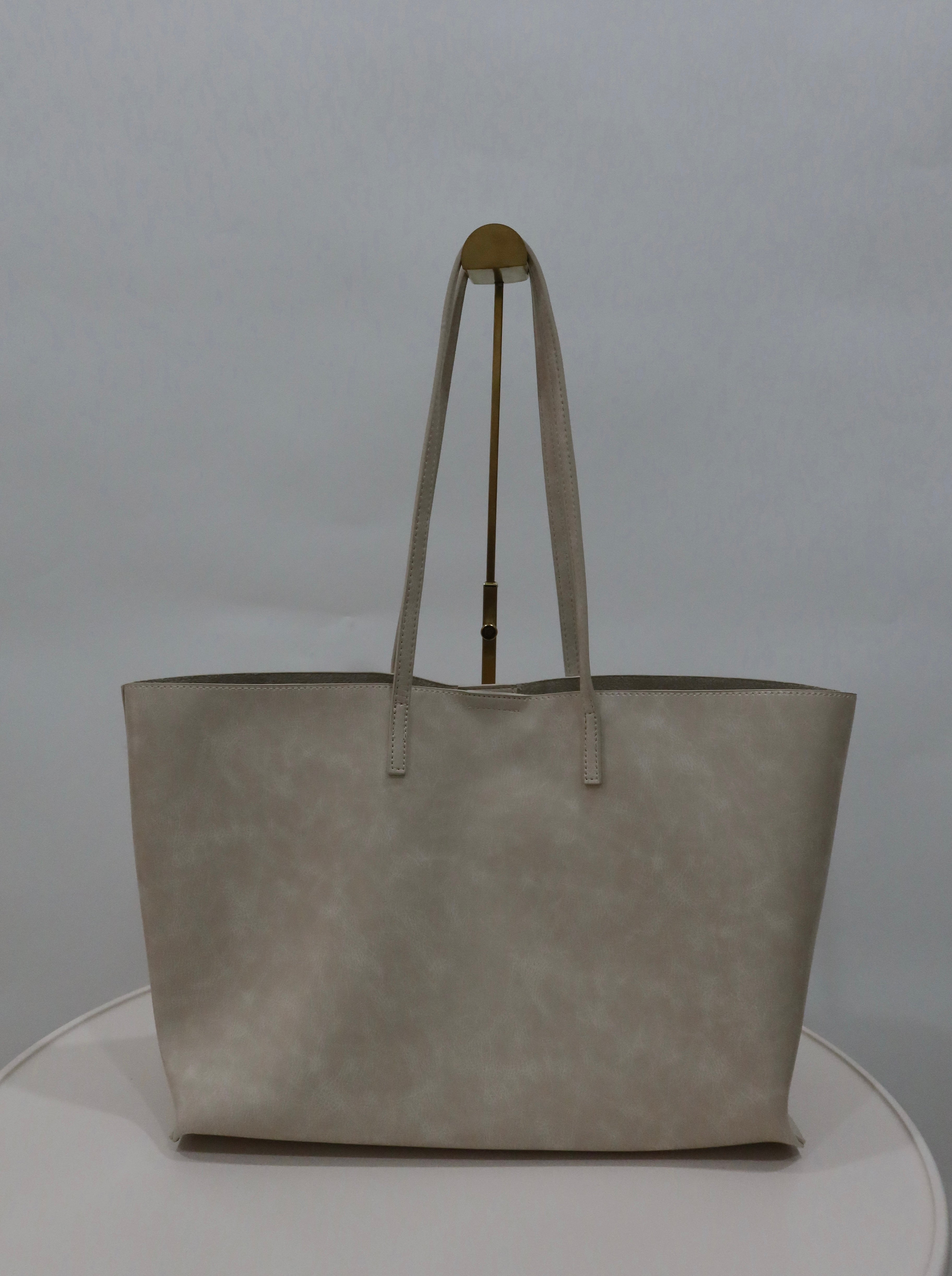 TOTE BAG + COSMETIQUERA SHOP OUT